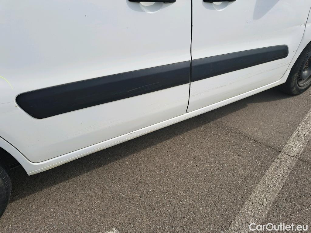  Citroen  Berlingo CITROEN  / 2015 / 4P / combi Multispace LIVE Edit.BlueHDi 74KW (100CV #44