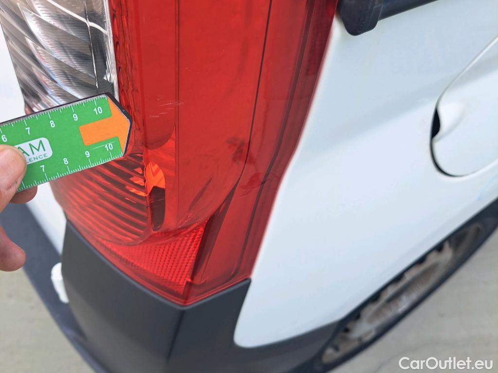  Fiat  Fiorino FIAT  / 2016 / 4P / furgón derivado de turismo Cargo Base N1 1.3 MJet 59 kW (80 CV) #50