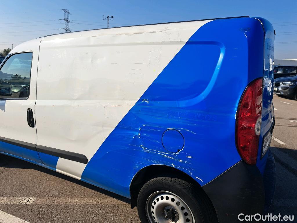  Fiat  Doblo FIAT Doblò Cargo/2015/4P/furgón derivado de turismo Cargo Maxi Base Plus 1.3 Mjet 70kW #2