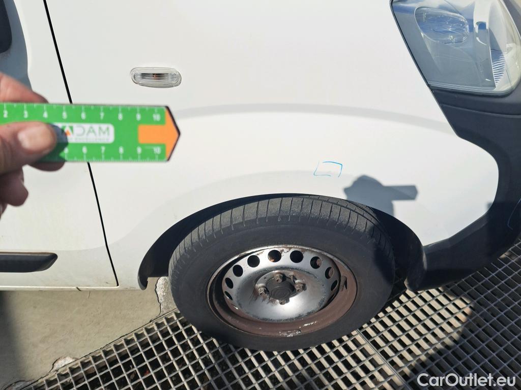  Fiat  Fiorino FIAT  / 2016 / 4P / furgón derivado de turismo Cargo Base N1 1.3 MJet 59 kW (80 CV) #61
