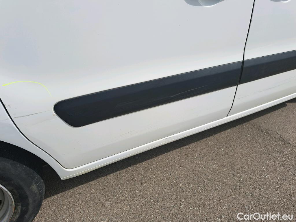  Citroen  Berlingo CITROEN  / 2015 / 4P / combi Multispace LIVE Edit.BlueHDi 74KW (100CV #79