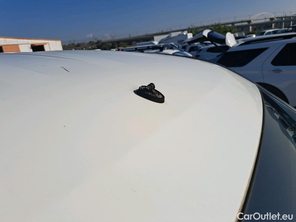 Fiat  Doblo FIAT Doblò Cargo/2015/4P/furgón derivado de turismo Cargo Maxi Base Plus 1.3 Mjet 70kW #80