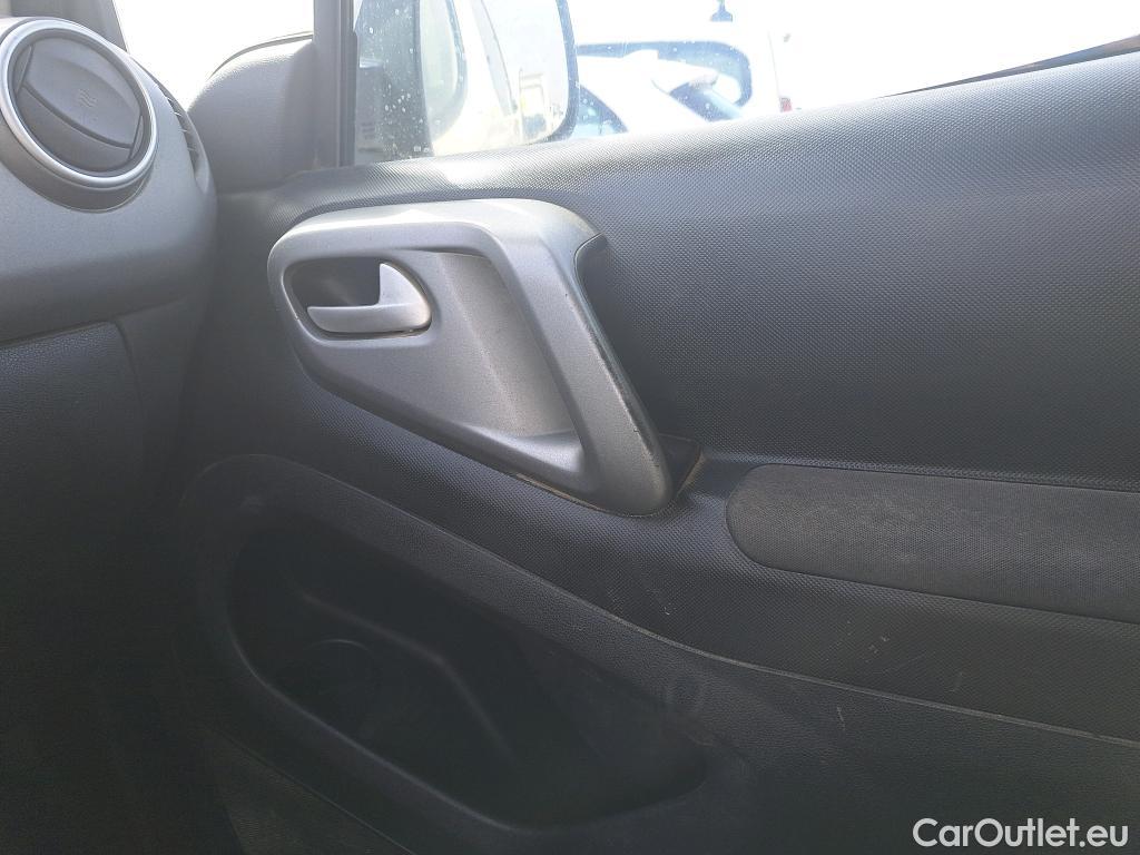  Citroen  Berlingo CITROEN  / 2015 / 4P / combi Multispace LIVE Edit.BlueHDi 74KW (100CV #61