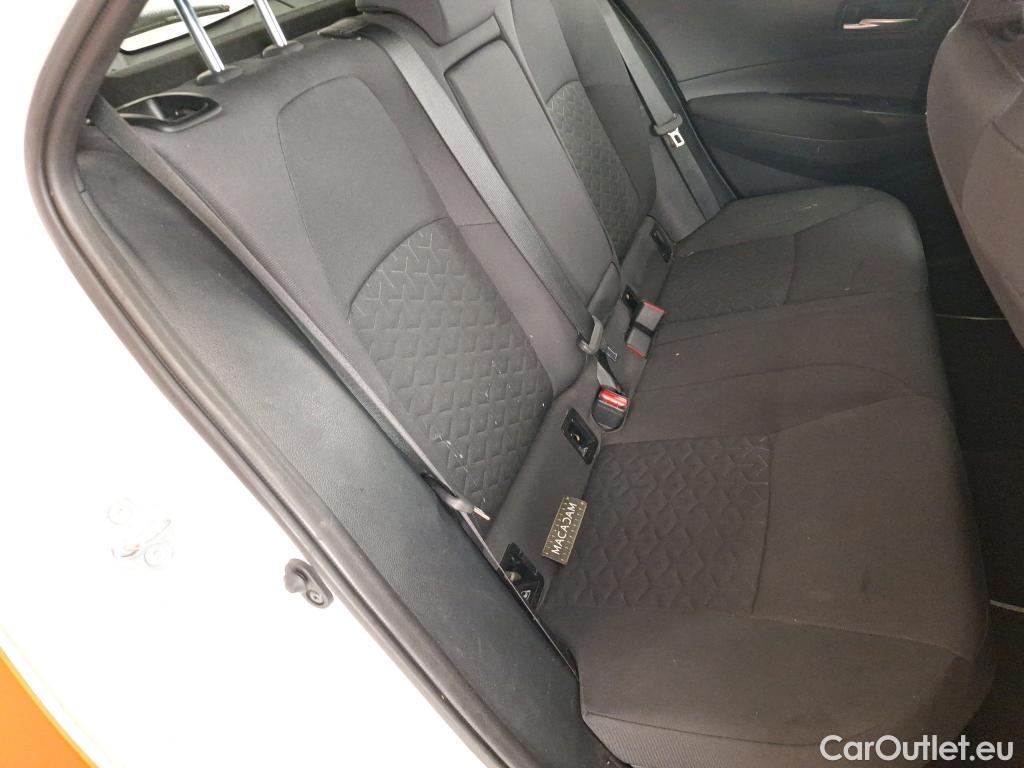  Toyota  Corolla TOYOTA  / 2018 / 5P / Berline Hybride 122h Dynamic Business Stage Acad #33