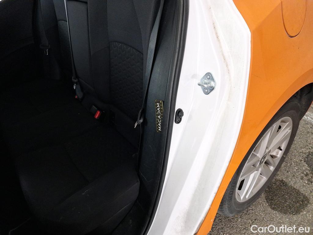  Toyota  Corolla TOYOTA  / 2018 / 5P / Berline Hybride 122h Dynamic Business Stage Acad #23