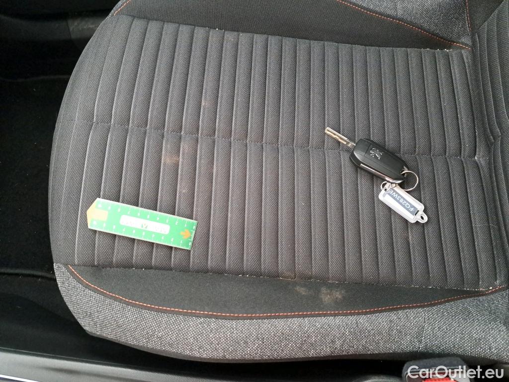  Peugeot  2008  Active Business 1.2 PureTech 130CV BVM6 E6d #7