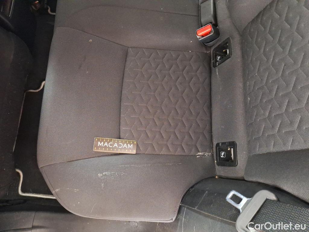  Toyota  Corolla TOYOTA  / 2018 / 5P / Berline Hybride 122h Dynamic Business Stage Acad #32