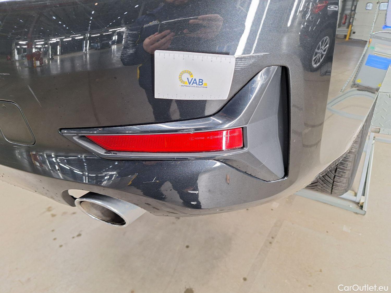  Bmw  Serie 3 BMW, 3-serie '18, BMW 3 Reeks Berline 318dA (100 kW) 4d #14