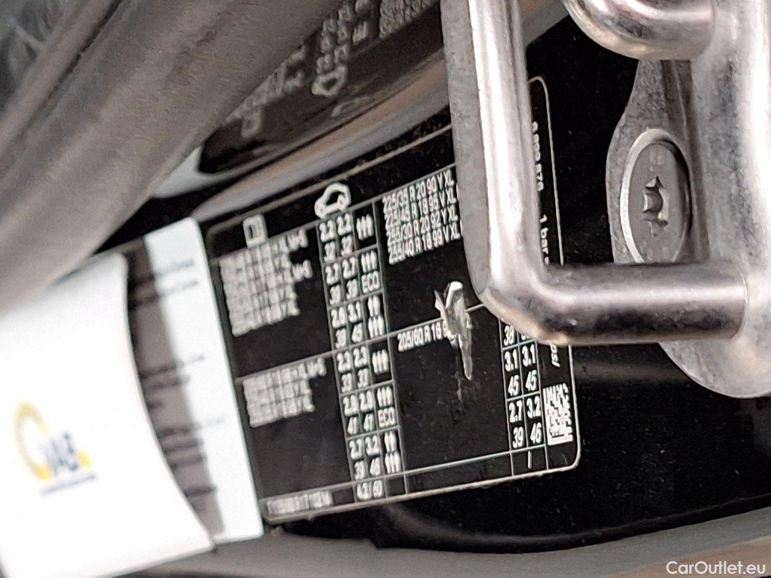  Bmw  Serie 3 BMW, 3-serie '18, BMW 3 Reeks Berline 318dA (100 kW) 4d #49