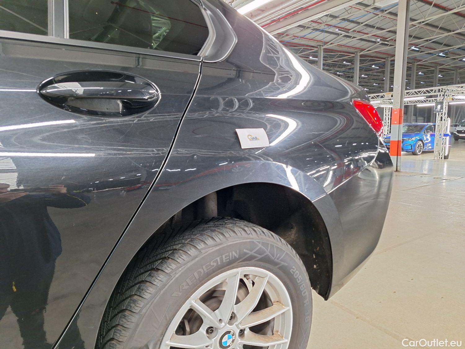  Bmw  Serie 3 BMW, 3-serie '18, BMW 3 Reeks Berline 318dA (100 kW) 4d #18