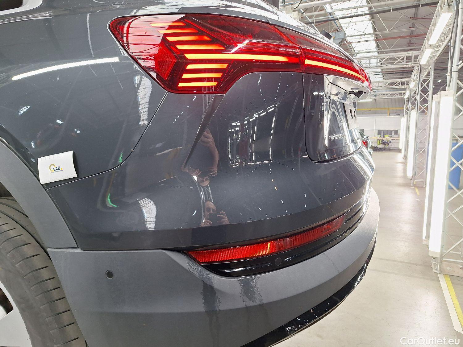  Audi  E-TRON Audi,  '19 BEV, Audi  55 Quattro 5d #7