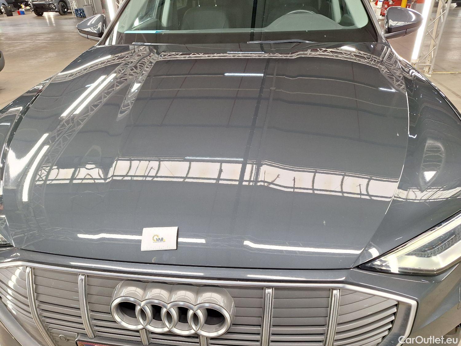  Audi  E-TRON Audi,  '19 BEV, Audi  55 Quattro 5d #16