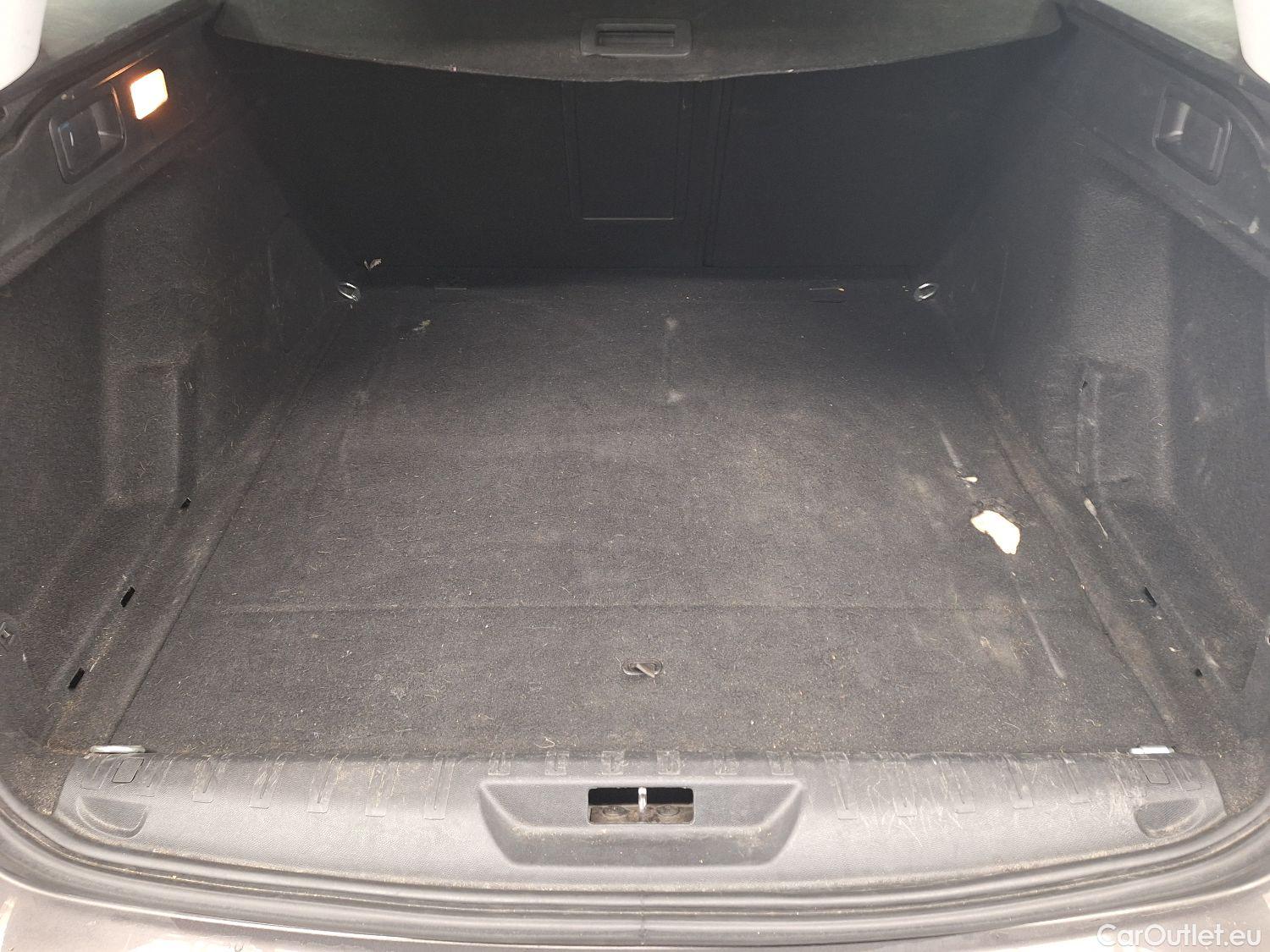  Peugeot  308 Peugeot,  SW FL'17, Peugeot  SW 1.5 BlueHDi 130 S&S EAT8 Allure Pac #32