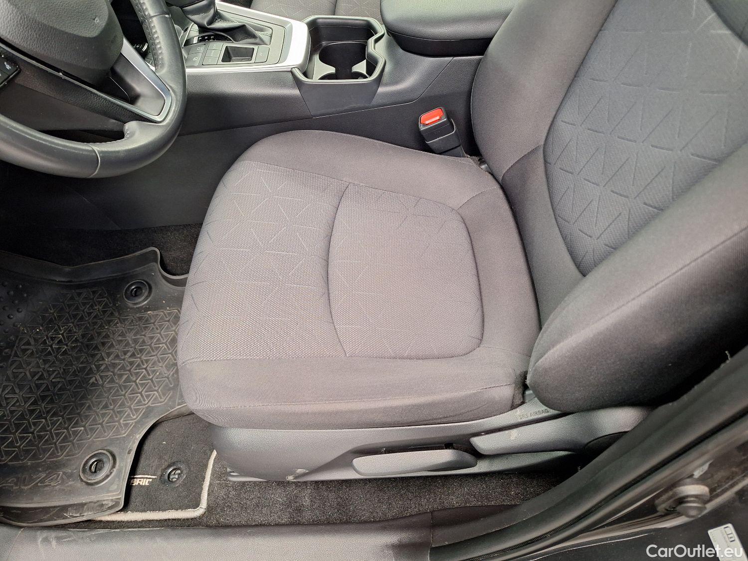  Toyota  RAV4 Toyota,  '18, Toyota  2.5 VVT-i Hybrid Dynamic Plus E-CVT 5d #6