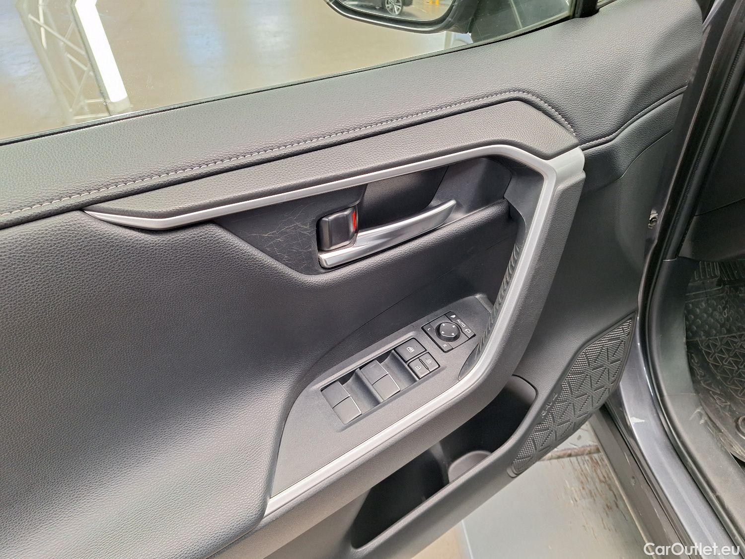  Toyota  RAV4 Toyota,  '18, Toyota  2.5 VVT-i Hybrid Dynamic Plus E-CVT 5d #9