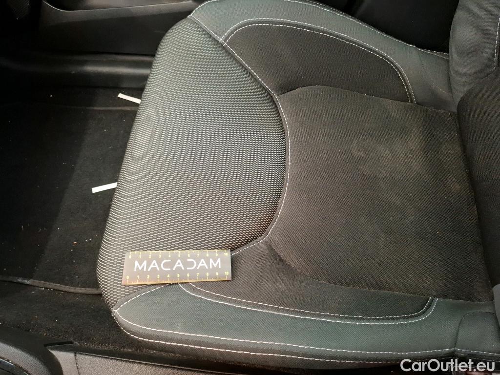  Renault  Clio  IV Air MediaNav 1.5 dCi 75CV BVM5 E6 #38