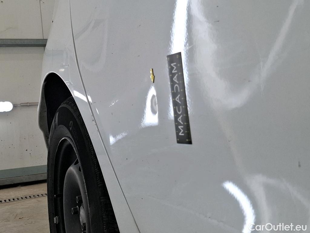  Renault  Clio  IV Air MediaNav 1.5 dCi 75CV BVM5 E6 #11
