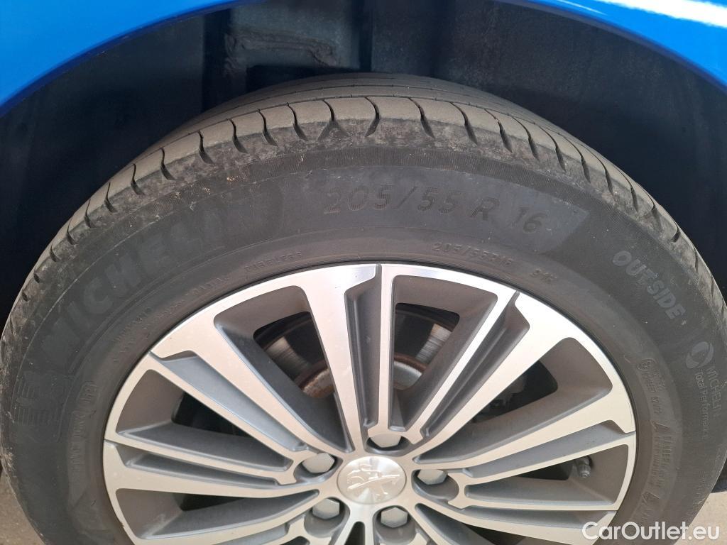  Peugeot  308  Allure Business 1.5 HDi 130CV BVA8 E6d #41