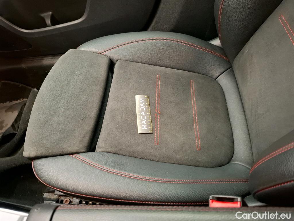  Mercedes  A-Klasse MERCEDES BENZ Classe A Compact  2018  5P  Berline A 200 d AMG Line 8G DCT #56