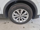  Volkswagen  Tiguan VOLKSWAGEN  / 2016 / 5P / SUV 2.0 TDI SCR 110KW BUSINESS BMT DSG #52
