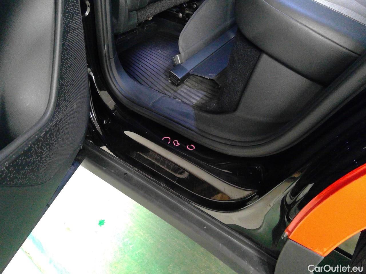  Skoda  ENYAQ  iV80 5d #5