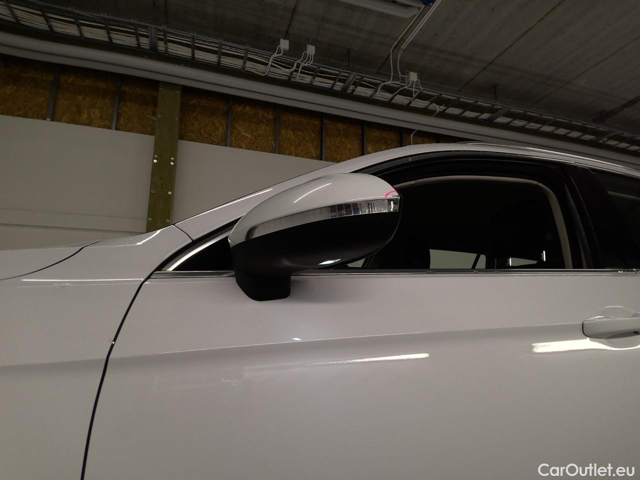  Volkswagen  Passat  SC TDI 150 Aut. #36