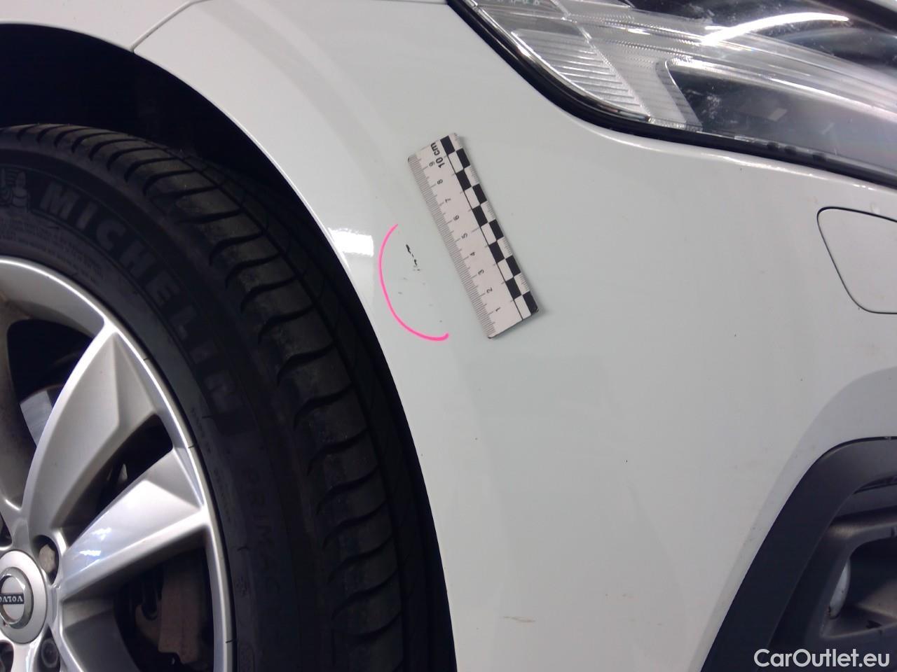  Volvo  V60  D4 AWD Mom.Adv. SE II Aut. #4