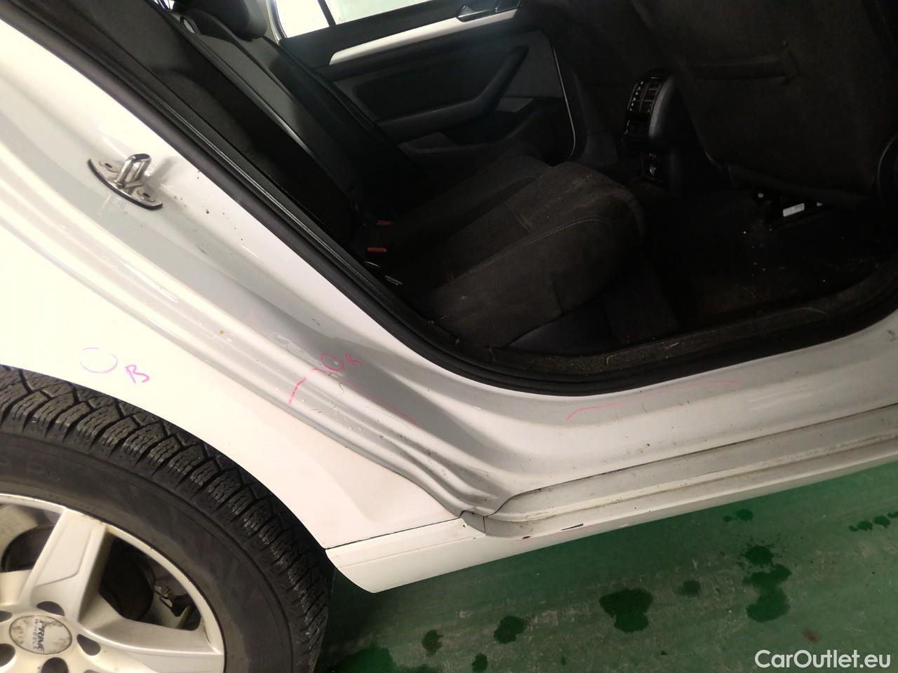  Volkswagen  Passat  SC TDI 150 Aut. #20