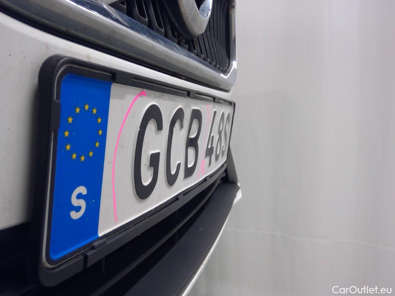  Volvo  V60  D4 AWD Mom.Adv. SE II Aut. #6