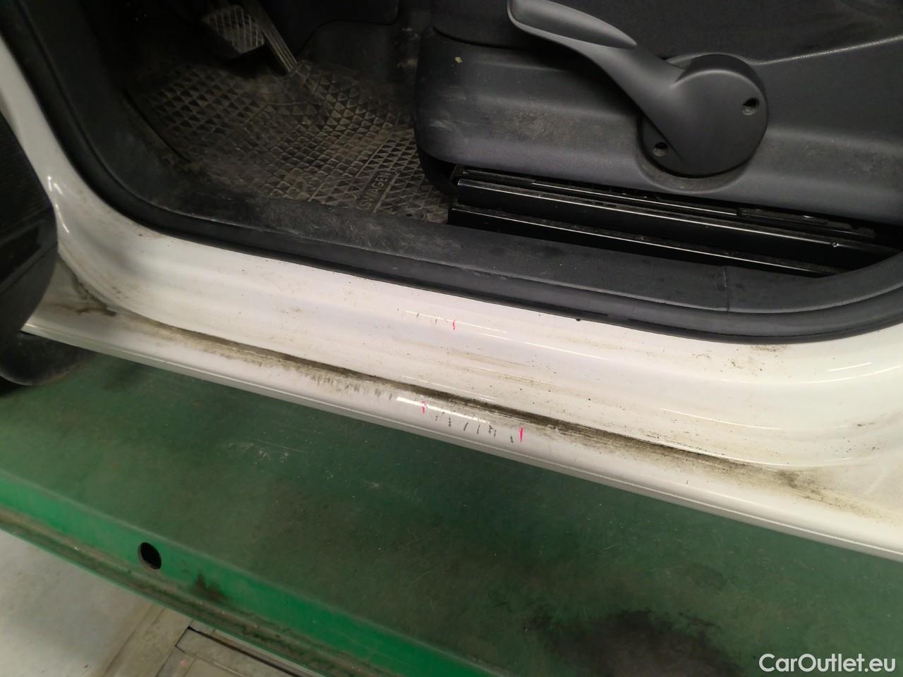  Volkswagen  Caddy  TDI 75 Maxi Aut. #10