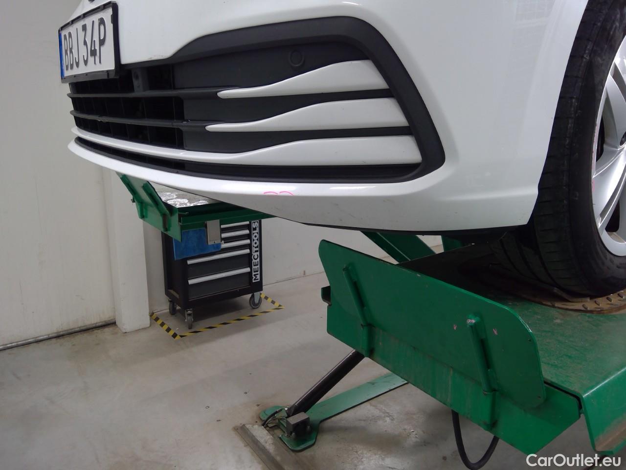 Volkswagen  Golf  SC 1.5 eTSI 130 Aut #3