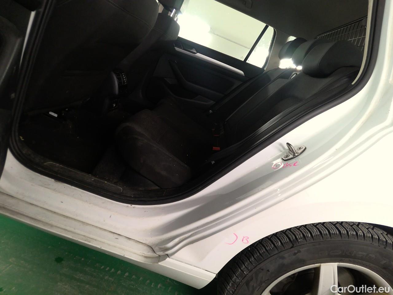 Volkswagen  Passat  SC TDI 150 Aut. #38