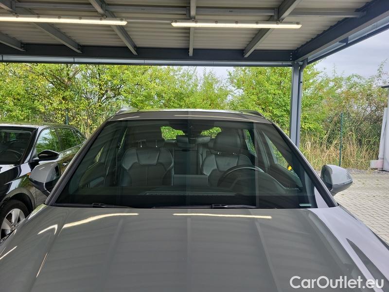  Audi  Q5   (FYB)(10.2016->)Audi  2.0TDI 120 qttr sport STr
 #1