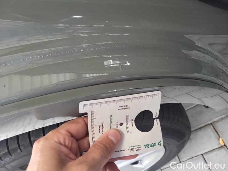  Audi  Q5   (FYB)(10.2016->)Audi  2.0TDI 120 qttr sport STr
 #29