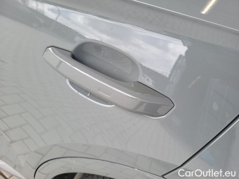 Audi  Q5   (FYB)(10.2016->)Audi  2.0TDI 120 qttr sport STr
 #18