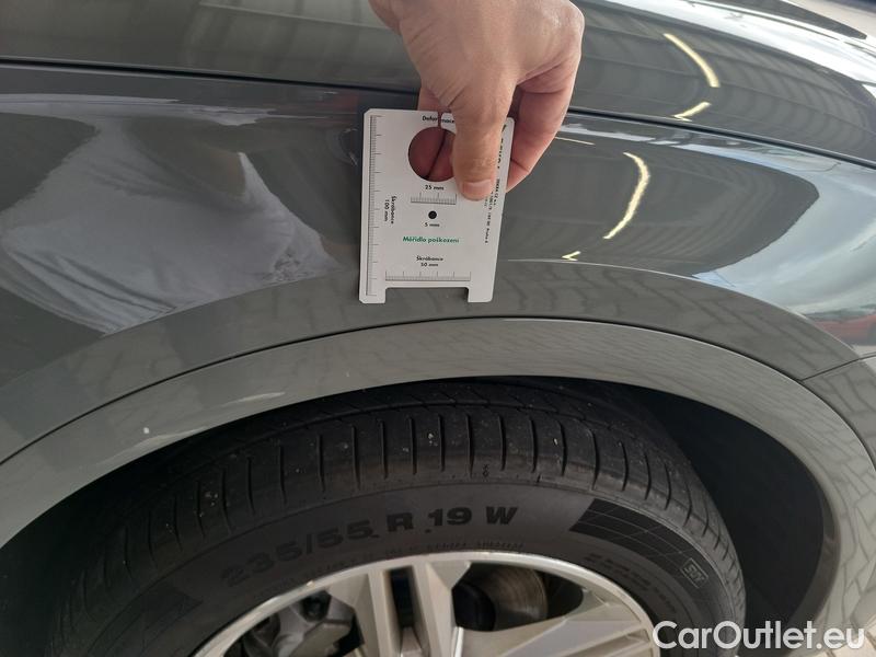  Audi  Q5   (FYB)(10.2016->)Audi  2.0TDI 120 qttr sport STr
 #17