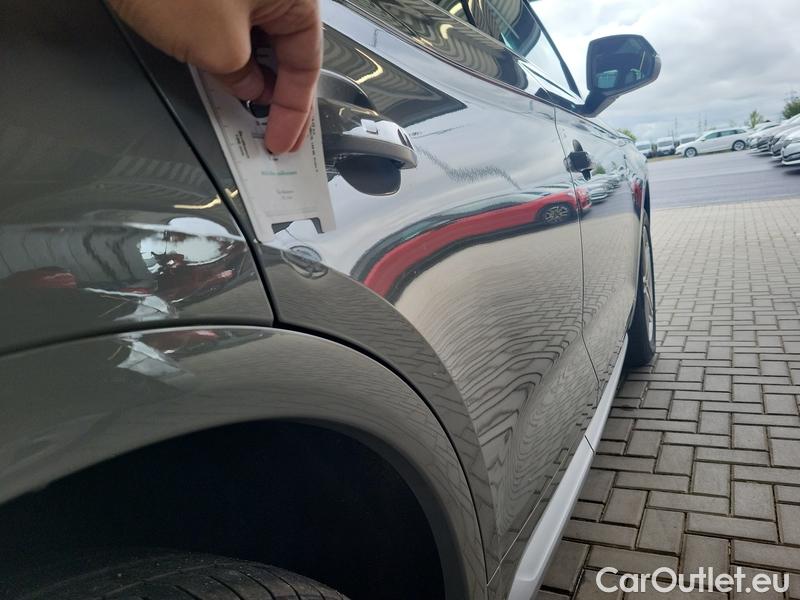  Audi  Q5   (FYB)(10.2016->)Audi  2.0TDI 120 qttr sport STr
 #12