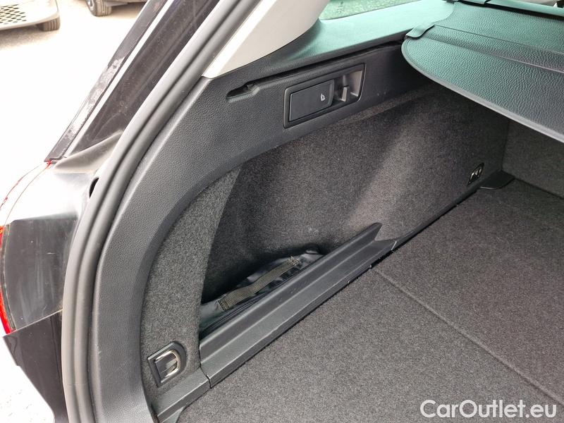  Volkswagen  Passat  Variant (CB5) (2019) Pas.Var.2.0 TDI 110 Elegance #26