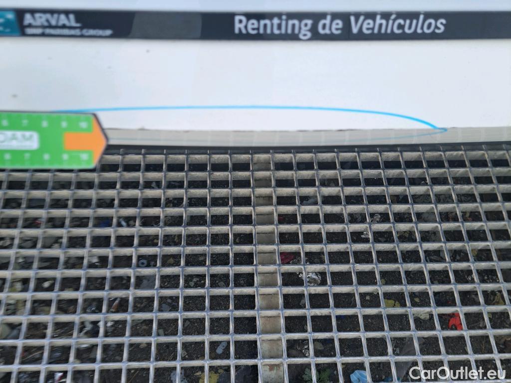  Land Rover  Discovery SEAT Nuevo León / 2020 / 5P / berlina con portón 1.4 e-Hybrid DSG-6 S&S Xcellence Go L (AC) #14