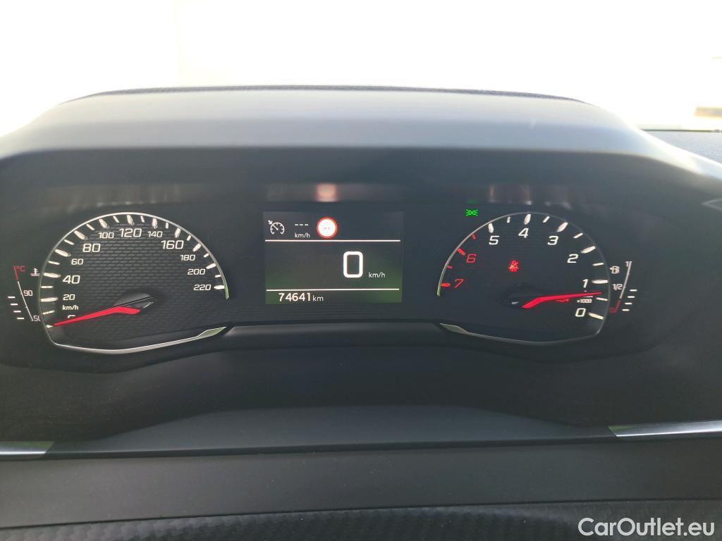 Peugeot  2008 PEUGEOT  / 2019 / 5P / todoterreno Active Pack Puretech 100 S&S BVM6 #4