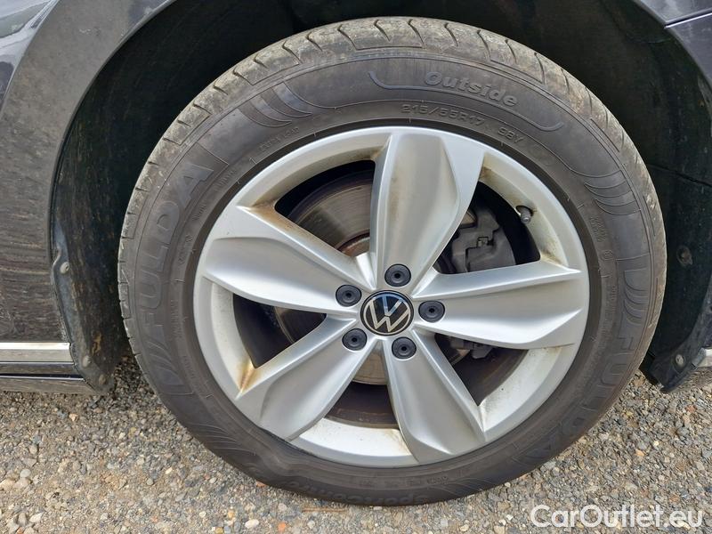  Volkswagen  Passat  Variant (CB5) (2019) Pas.Var.2.0 TDI 110 Elegance #35