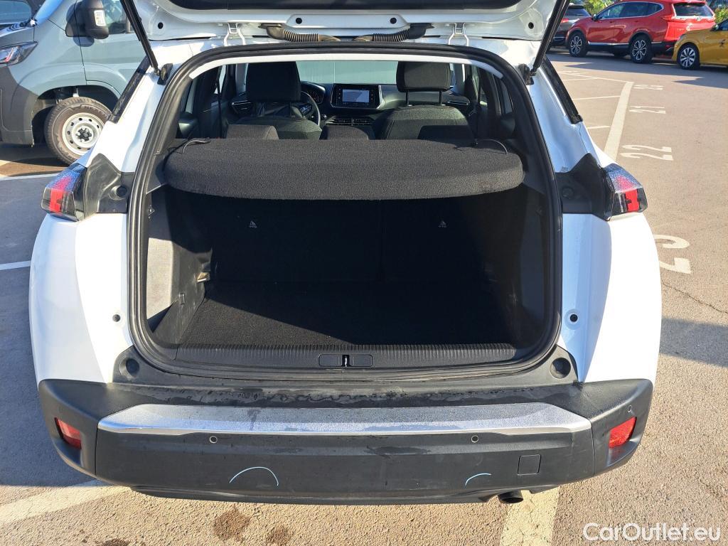 Peugeot  2008 PEUGEOT  / 2019 / 5P / todoterreno Active Pack Puretech 100 S&S BVM6 #8