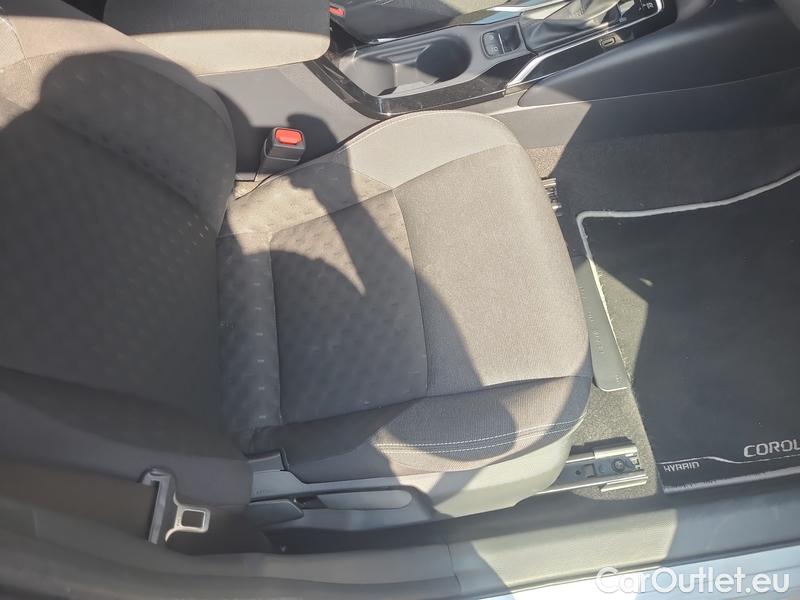  Toyota  Corolla  TouringSports (E21) (2019)  TS 1.8Hyb Comfort AT #17