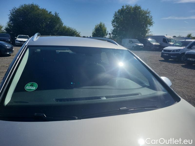  Volkswagen  Golf  VII Variant  (BV5)(2017->) 2.0TDI 135 Alltr. 4M AT #1
