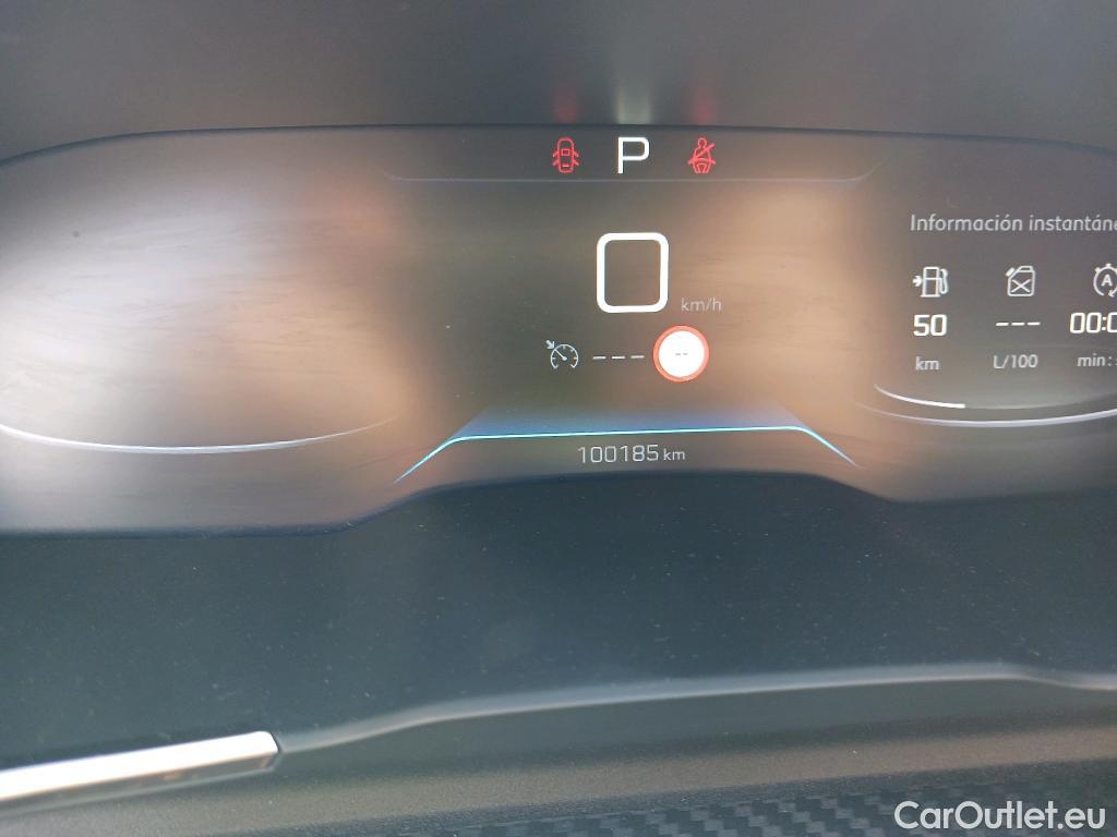 Peugeot  508 PEUGEOT  / 2018 / 5P / berlina con portón 5P Active Pack BlueHDi 130 S&S EAT8 #5