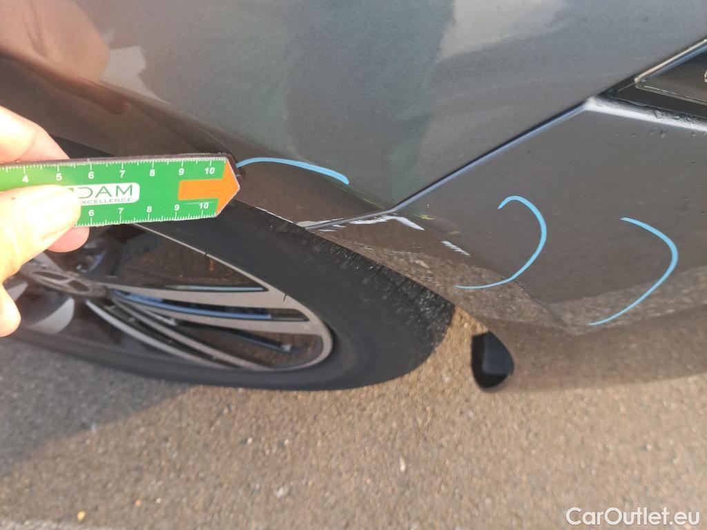  Mercedes  A-Klasse MERCEDES-BENZ Clase A / 2018 / 4P / sedán Sedán A 180 d #10