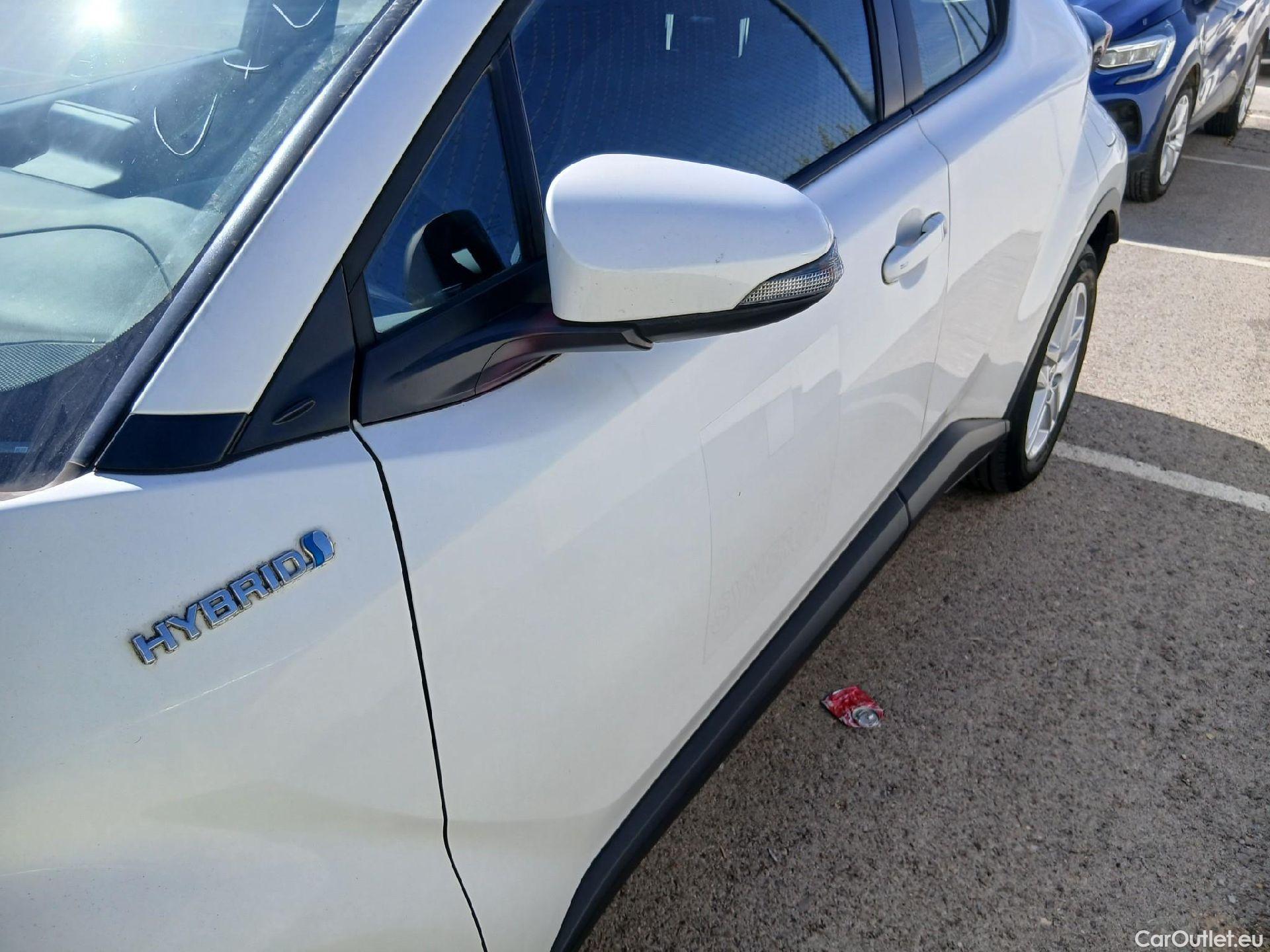  Toyota  C-HR TOYOTA  / 2019 / 5P / todoterreno 1.8 125H Active #18