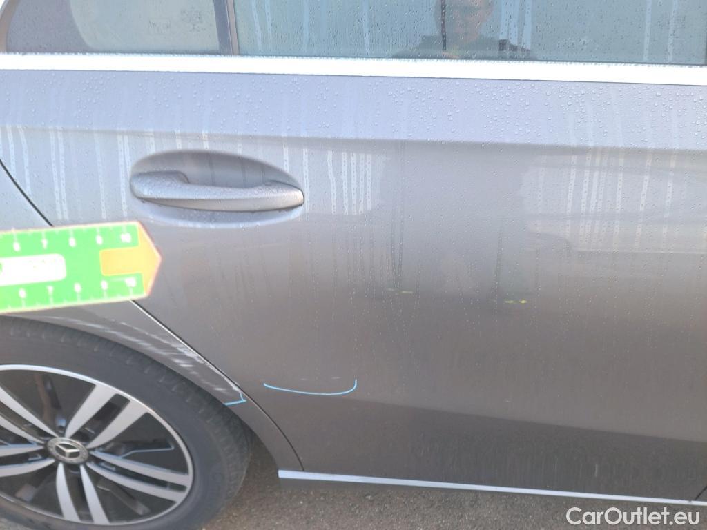  Mercedes  A-Klasse MERCEDES-BENZ Clase A / 2018 / 4P / sedán Sedán A 180 d #7