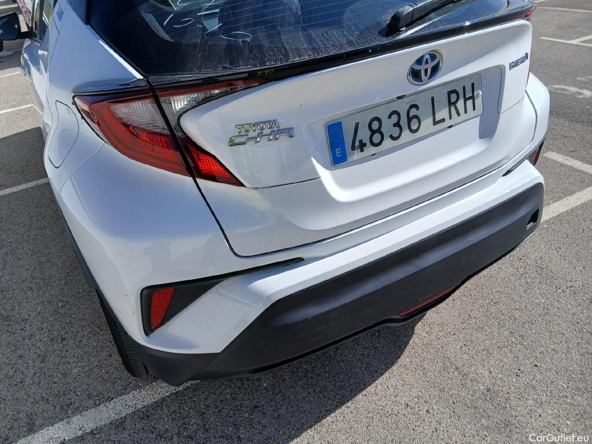  Toyota  C-HR TOYOTA  / 2019 / 5P / todoterreno 1.8 125H Active #24