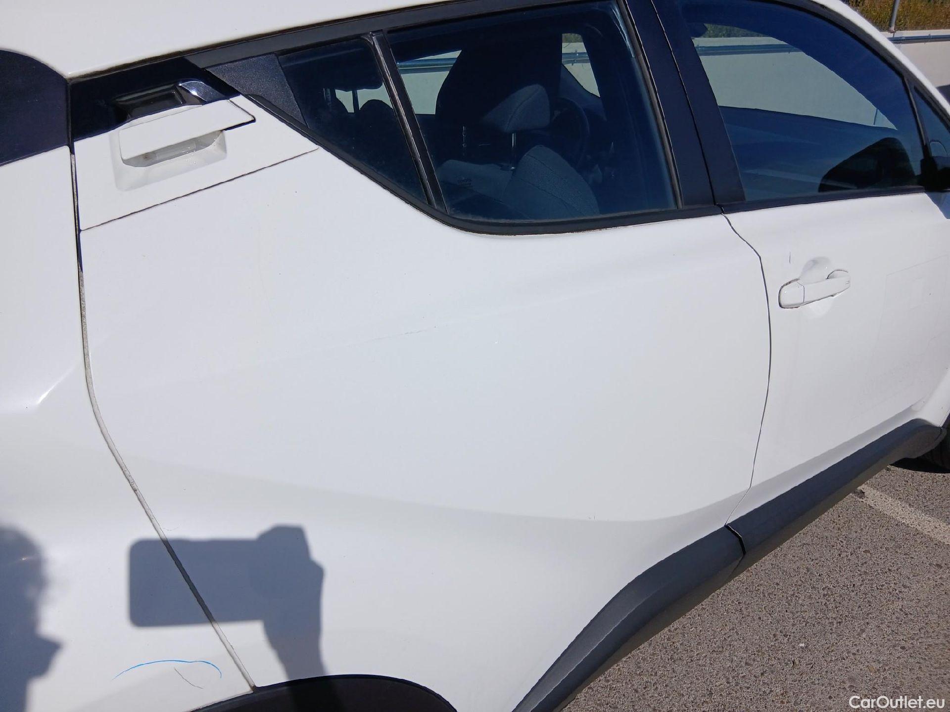  Toyota  C-HR TOYOTA  / 2019 / 5P / todoterreno 1.8 125H Active #34